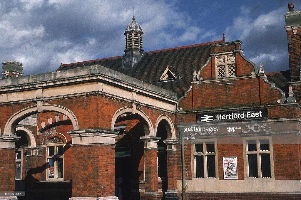 Mead Lane, Hertford Lanes Estate Agents